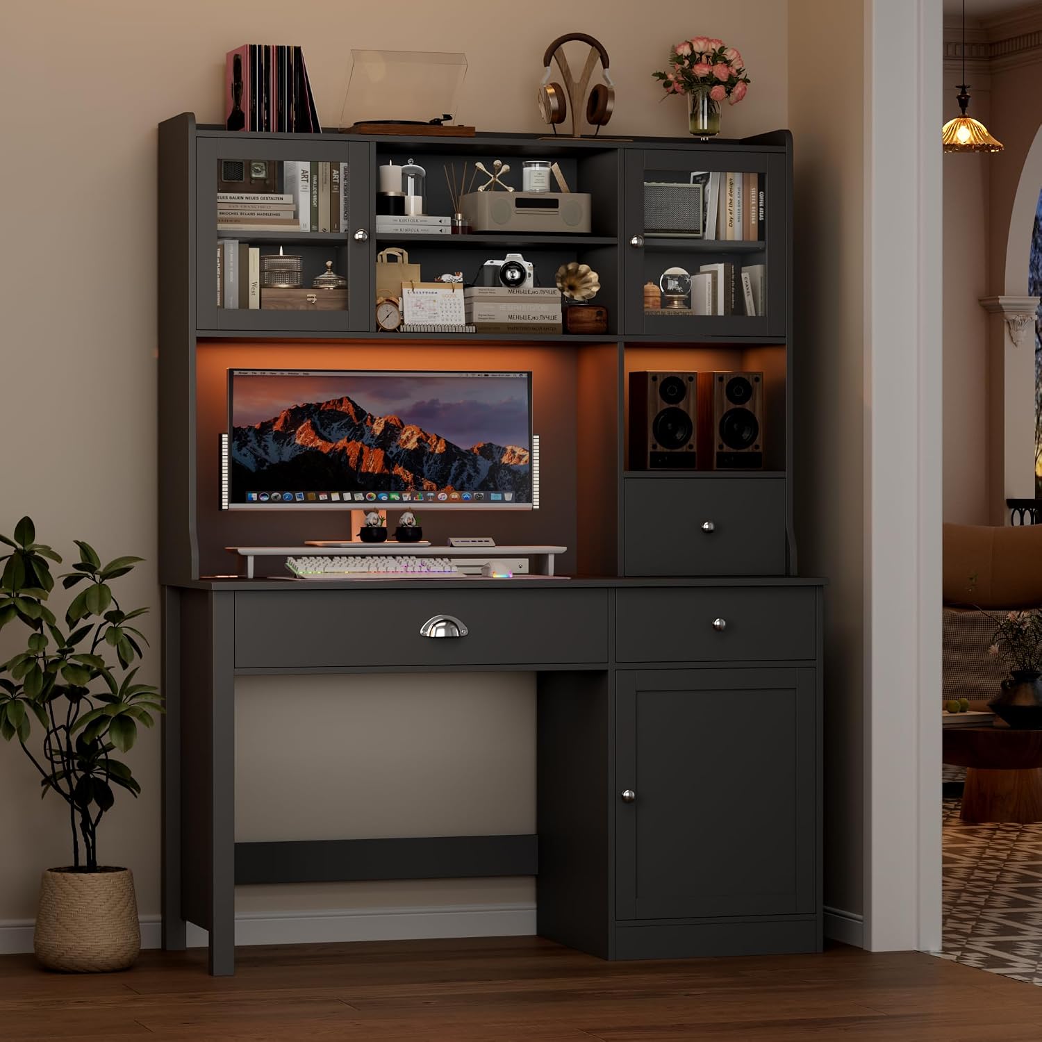 65インチコンピューターデスク（ハッチ付き）、RGBライト、 - Office Furniture Outlet のレビューと価格